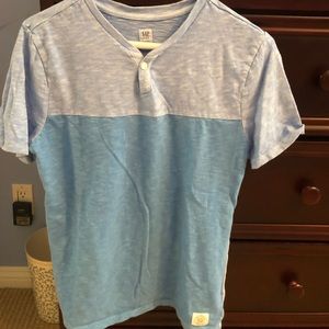 Light blue short sleeve henley tee